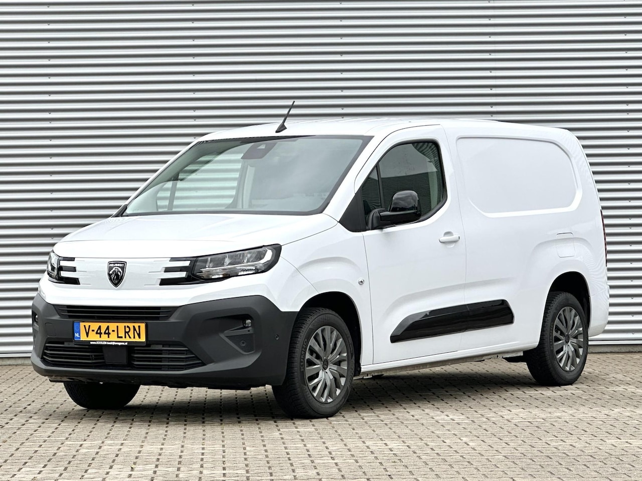 Peugeot Partner - 1.5 BlueHDi 130 L2 automaat - AutoWereld.nl