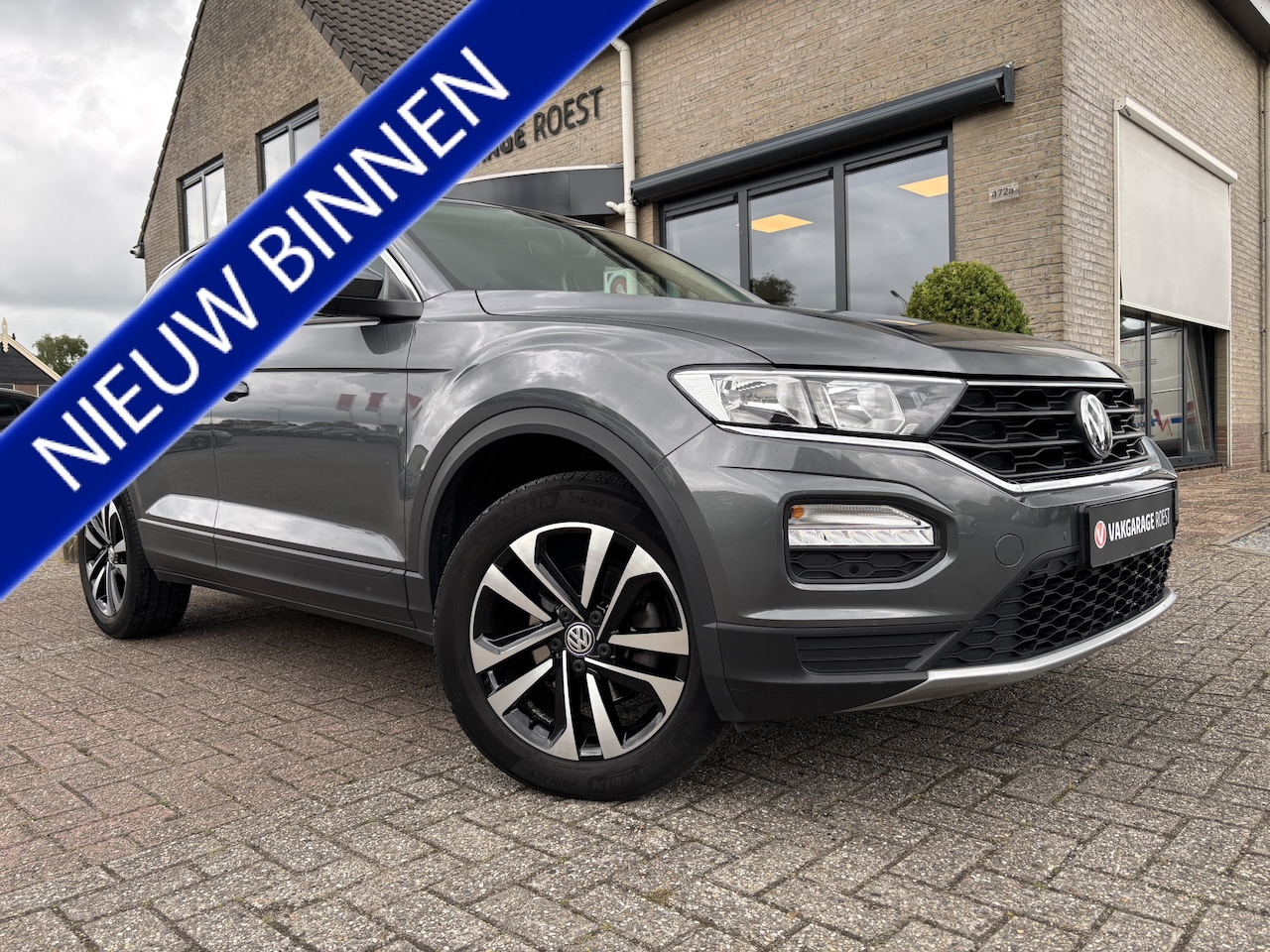Volkswagen T-Roc - 1.0 TSI United Trekhaak / Camera / Carplay - AutoWereld.nl