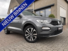 Volkswagen T-Roc - 1.0 TSI United Trekhaak / Camera / Carplay