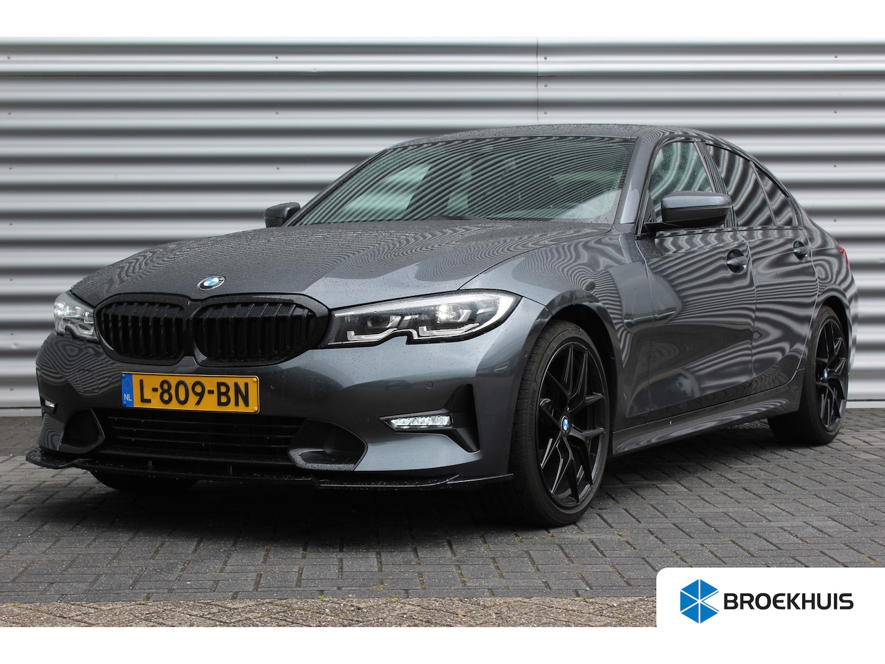 BMW 3-serie - 318I 156PK HIGH EXECUTIVE AUTOMAAT / NAVI / LEDER / CLIMA / FULL-LED / PDC / 19" LMV / CAM - AutoWereld.nl