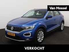 Volkswagen T-Roc - 1.5 TSI Sport 150 PK | Navigatie | Parkeersensoren | Achteruitrijcamera | Apple Carplay |