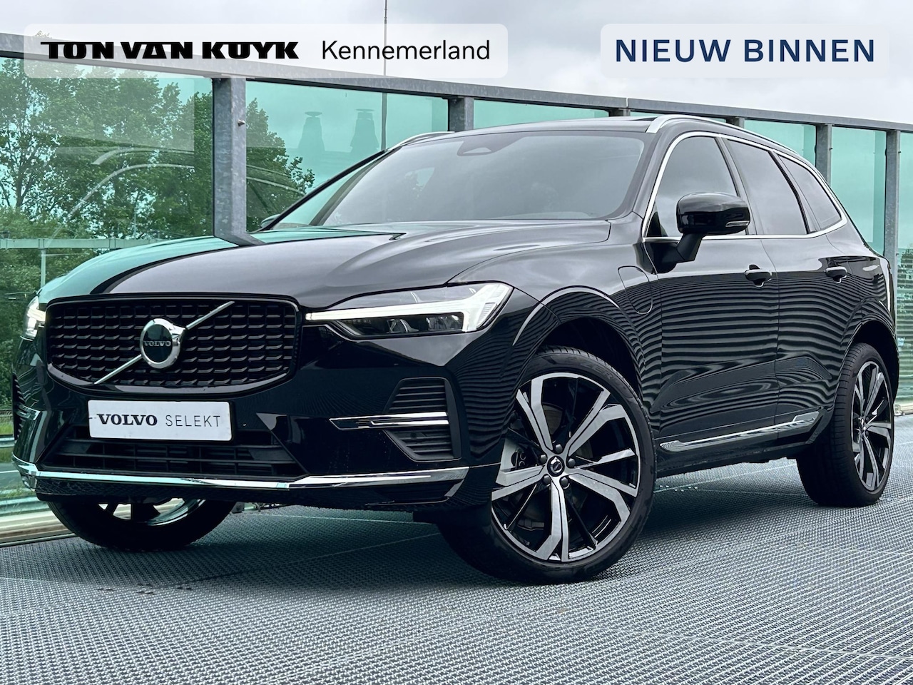 Volvo XC60 - 2.0 T6 Plug-in hybrid AWD Essential Edition Bright Panoramadak, Leder, Driver assist, Inte - AutoWereld.nl