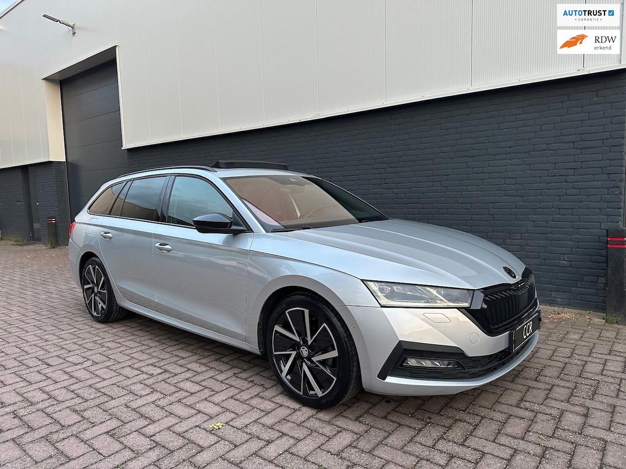 Skoda Octavia Combi - 1.5 eTSI DSG 150PK 2021PANO ACC CAMERA T-HAAK - AutoWereld.nl