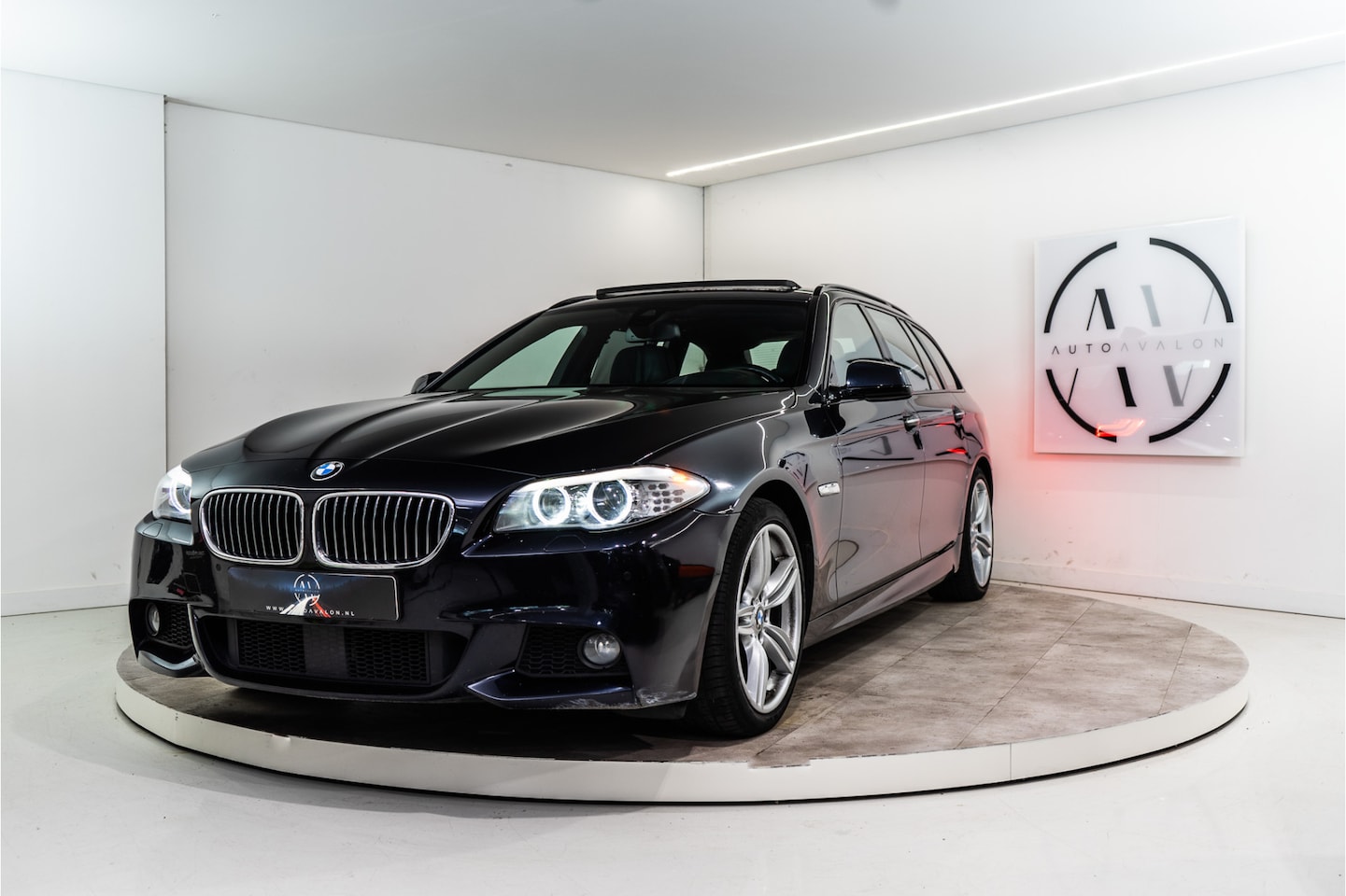BMW 5-serie Touring - 530d High Executive M Sport 259PK | Pano | HUD | Softclose | VOL! - AutoWereld.nl