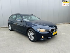 BMW 3-serie Touring - 318d High Executive leder navi clima