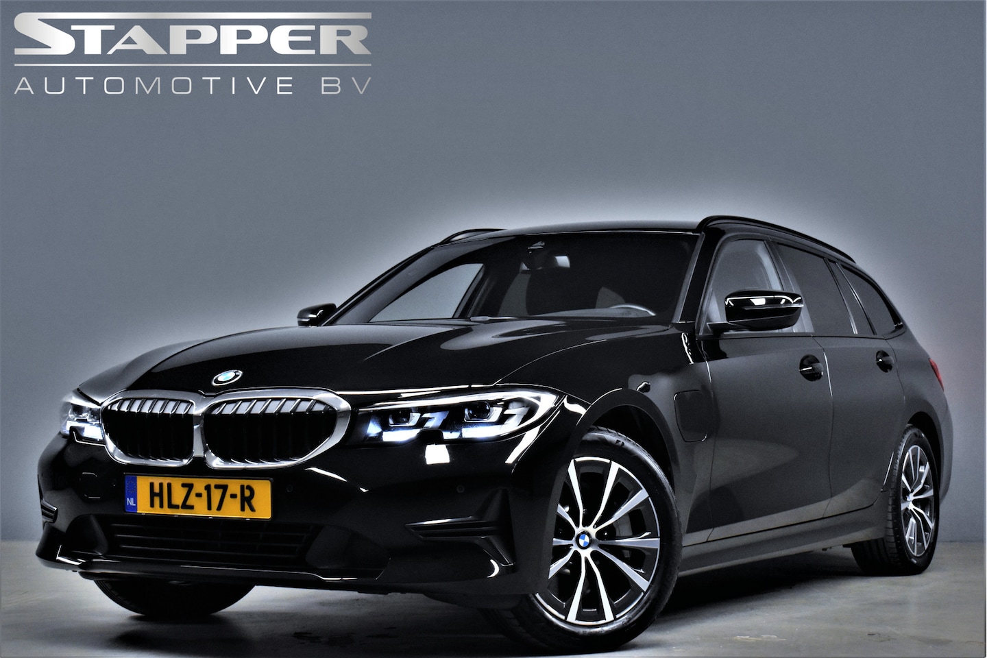 BMW 3-serie Touring - 330e 292pk 1e Eig. Dealer OH Trekhaak/Carplay/Navi/Led/Stoelverw./Lmv - AutoWereld.nl