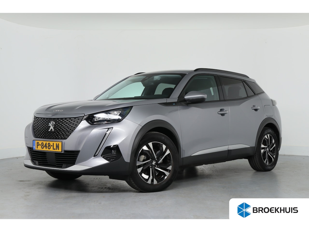Peugeot e-2008 - EV Allure 50 kWh | Camera | Keyless | Led | Climate Control | Navigatie | Apple Carplay & - AutoWereld.nl