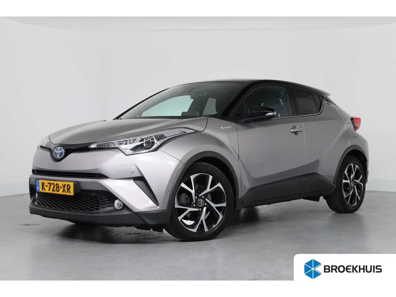 Toyota C-HR - 1.8 Hybrid Executive | Navigatie| Keyless | BLIS | Camera | Stoel/stuur Verwarming | Clima - AutoWereld.nl