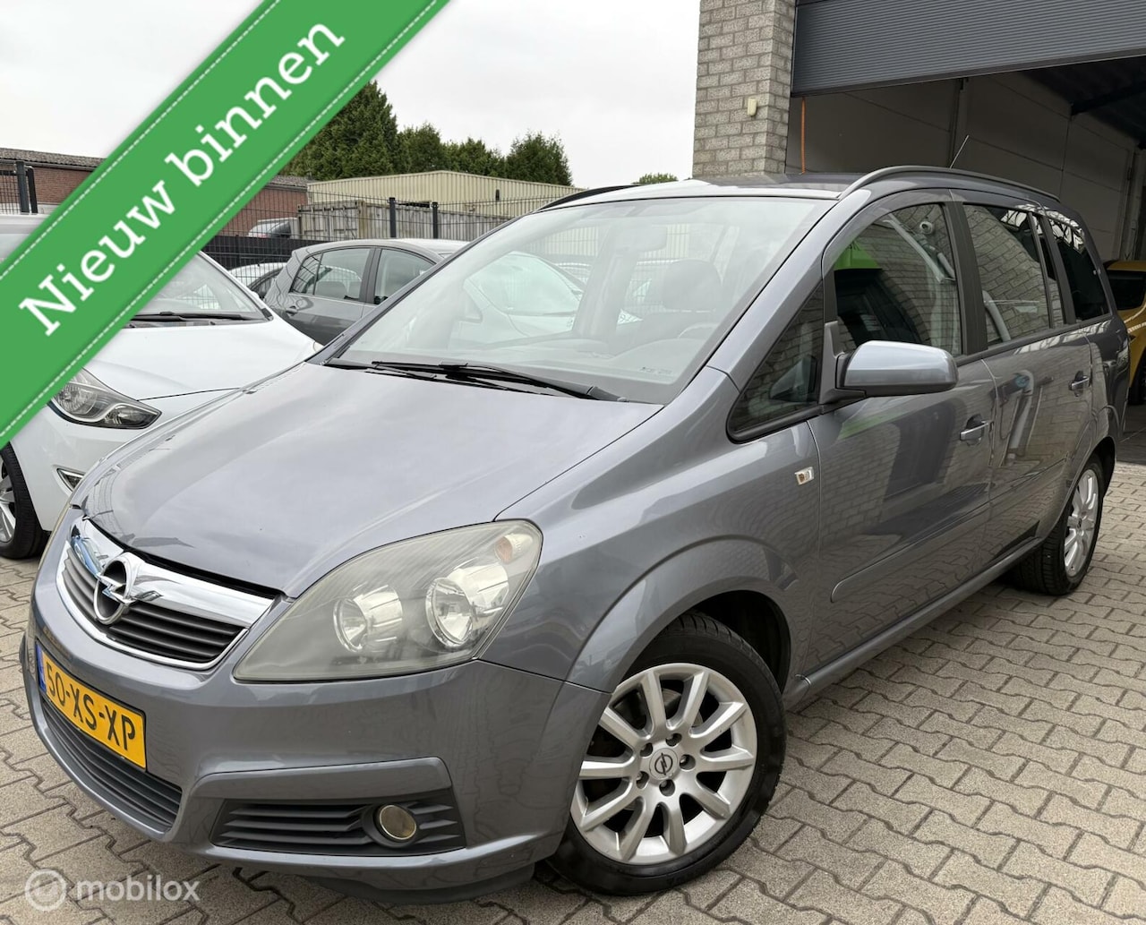 Opel Zafira - 1.8 Executive / Airco / Navi / N.A.P / 7P. - AutoWereld.nl