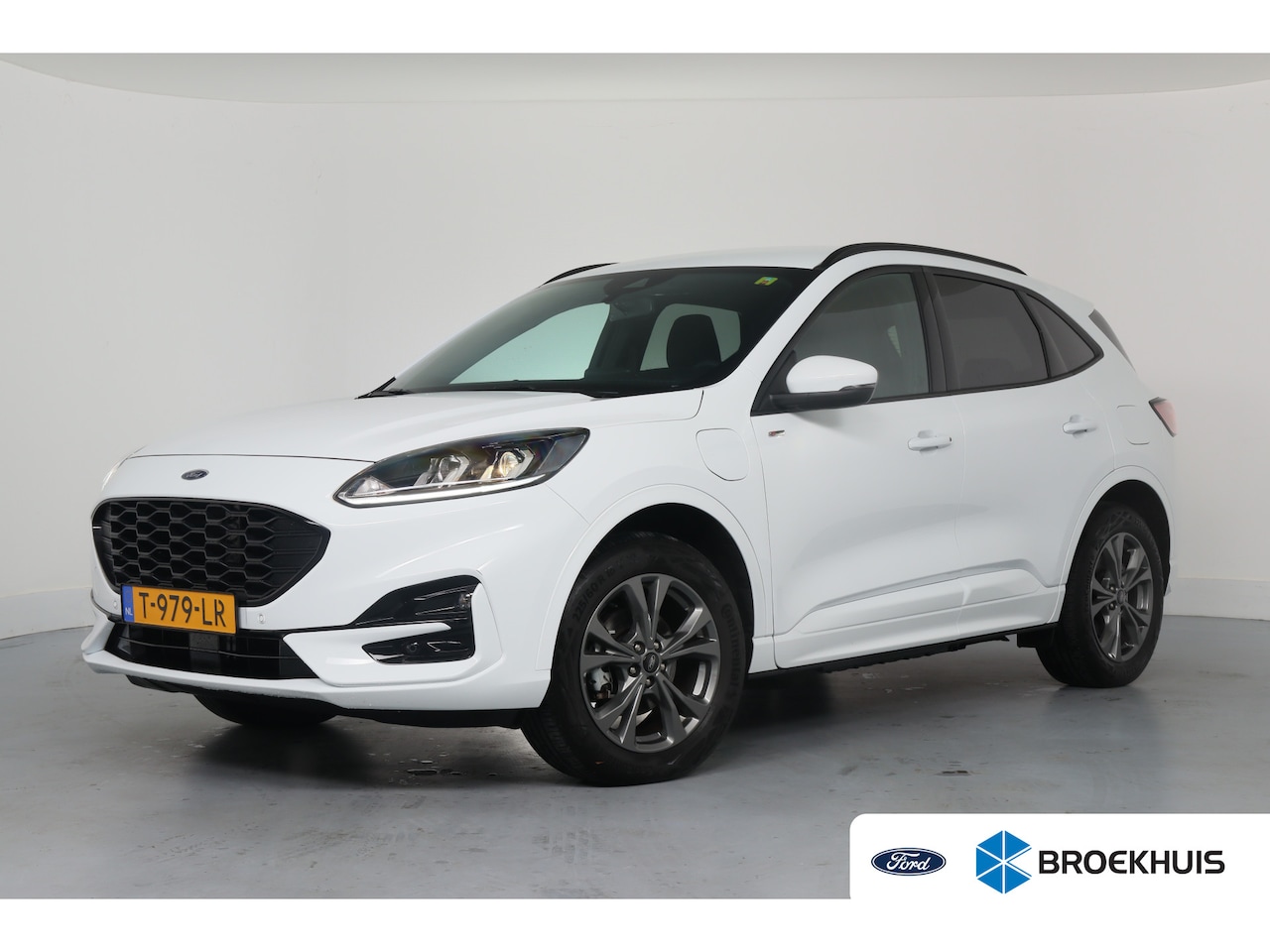 Ford Kuga - 2.5 PHEV ST-Line | Navigatie | Camera | Keyless | Clima | Parkeersensoren V+A | Lichtmetal - AutoWereld.nl