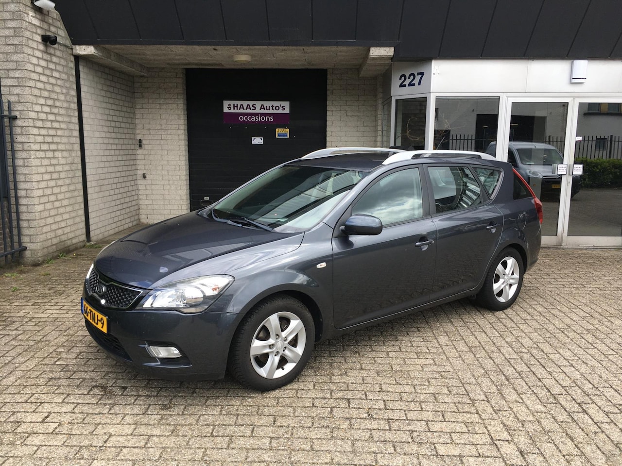 Kia Cee'd Sporty Wagon - 1.4 CVVT Navigator Plus Pack / CLIMATE / CRUISE / TREKHAAK / APK MEI 2026 / ALU VELGEN - AutoWereld.nl