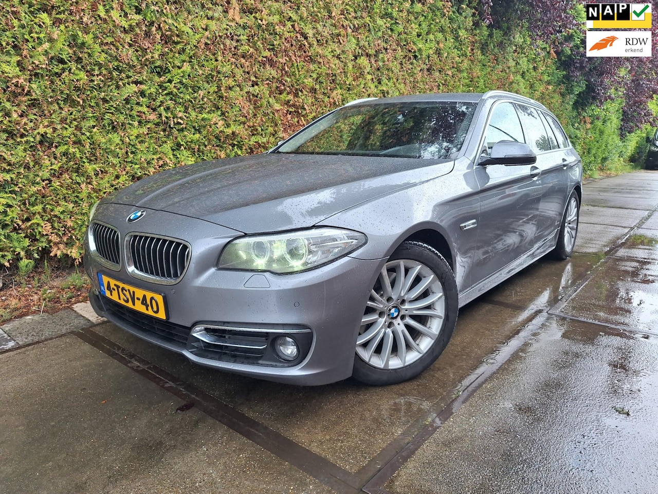 BMW 5-serie Touring - 520d Luxury Edition 520d Luxury Edition - AutoWereld.nl