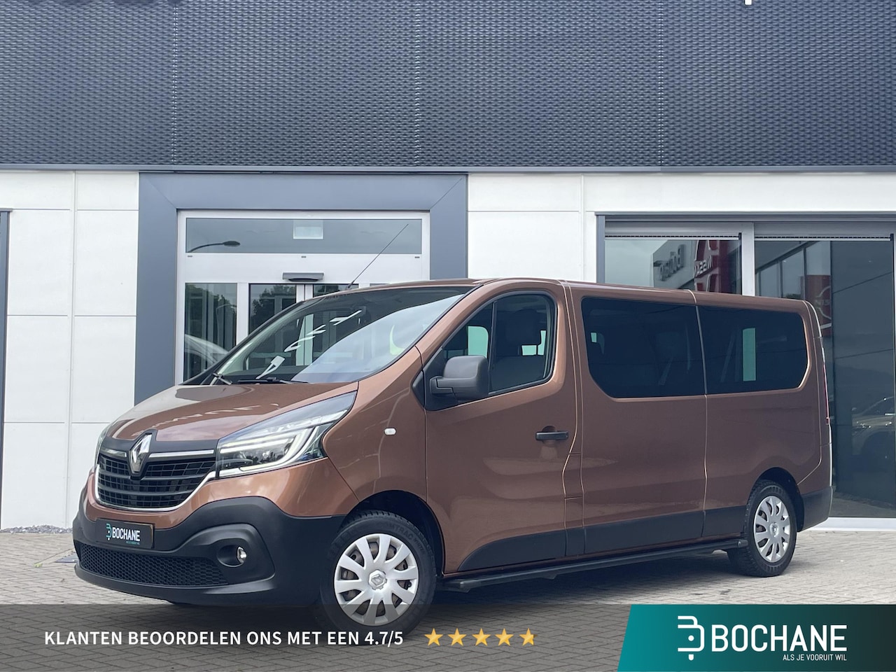 Renault Trafic Passenger - 2.0 dCi 120 Grand Zen | Trekhaak | Parkeersensoren | - AutoWereld.nl