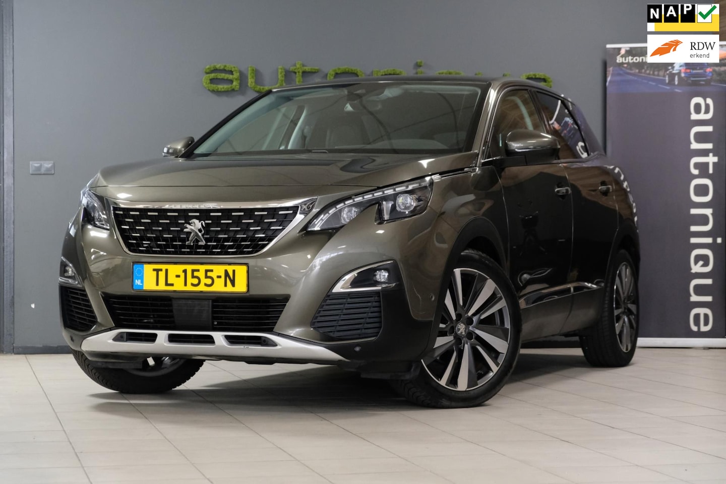 Peugeot 3008 - 1.6 PureTech Allure **LUXE LEDER** 135dkm Navi/Camera 19" Velgen - AutoWereld.nl
