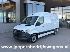 Mercedes-Benz Sprinter - 316 CDI L2 H2 Automaat / LED / MBUX / Navigatie / Camera / Cruise control / Airco / 270 Gr