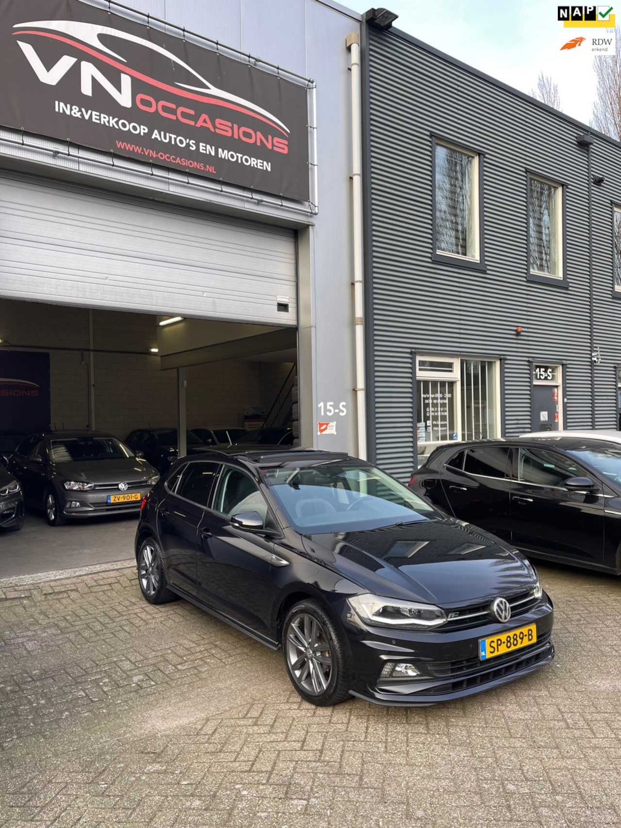 Volkswagen Polo - 1.0 TSI R LINE DSG AUTOMAAT PANO LED VIRTUAL - AutoWereld.nl
