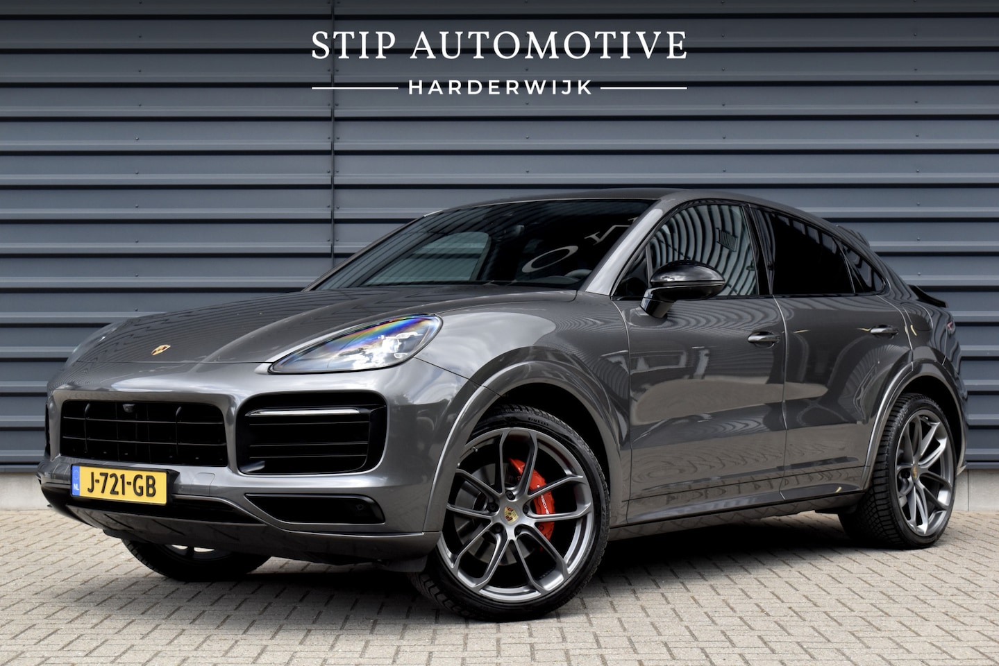 Porsche Cayenne Coupé - 3.0 E-Hybrid 462pk GT Package | Carbon Exterieur | Carbon Dak | 22'' GT Design Wielen | Sp - AutoWereld.nl