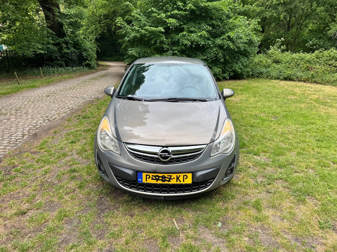 Opel Corsa - 1.2-16V Anniversary Edition 1.2-16V Anniversary Edition - AutoWereld.nl