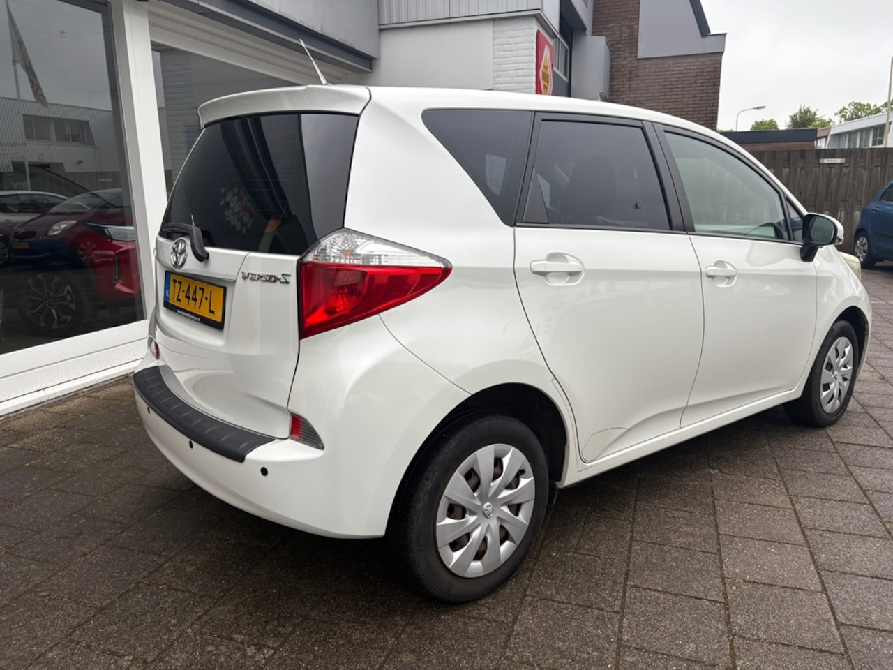 Toyota Verso S - 1.3 VVT-i Aspiration 1.3 VVT-i Aspiration - AutoWereld.nl