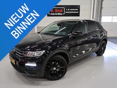 Volkswagen T-Roc - 1.5 TSI Sport Triple Black Airco-ecc App connect Navigatie 19 inch Zwarte sportvelgen Apk