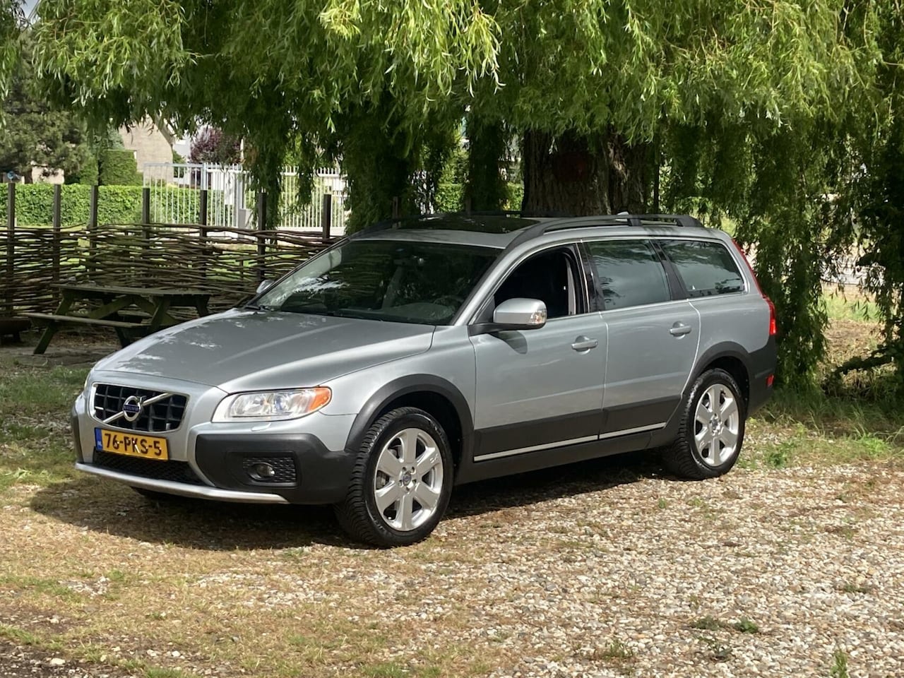 Volvo XC70 - 2.4 D5 Momentum Aut6 - AutoWereld.nl