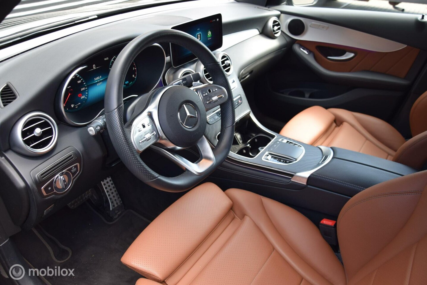 Mercedes-Benz GLC-klasse - 200 AMG Line Business Solution LED MBUX trekhaak wegklapbaar Cognac leder