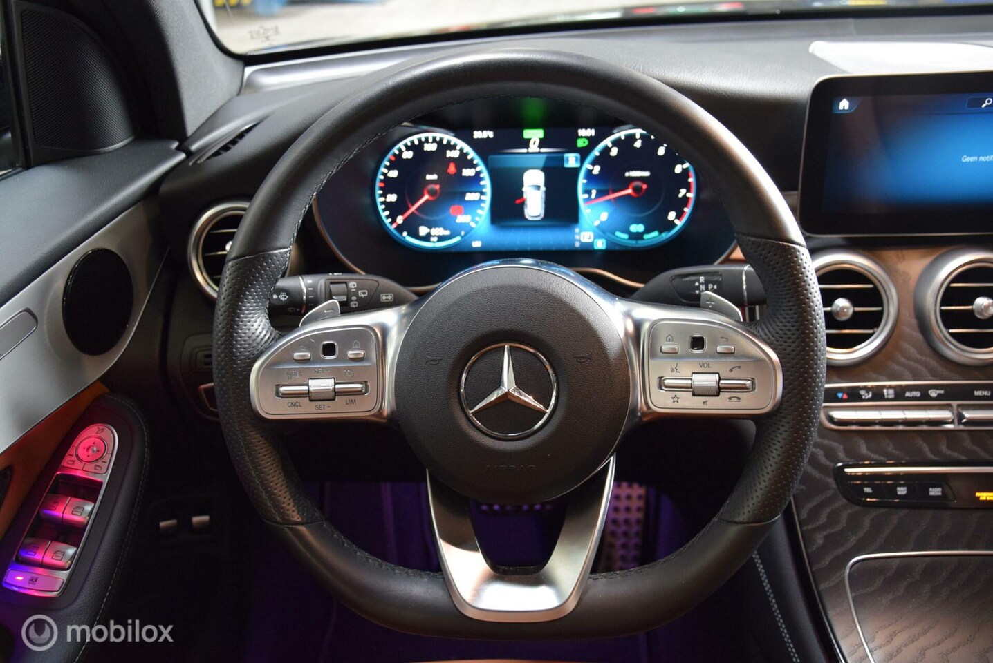 Mercedes-Benz GLC-klasse - 200 AMG Line Business Solution LED MBUX trekhaak wegklapbaar Cognac leder