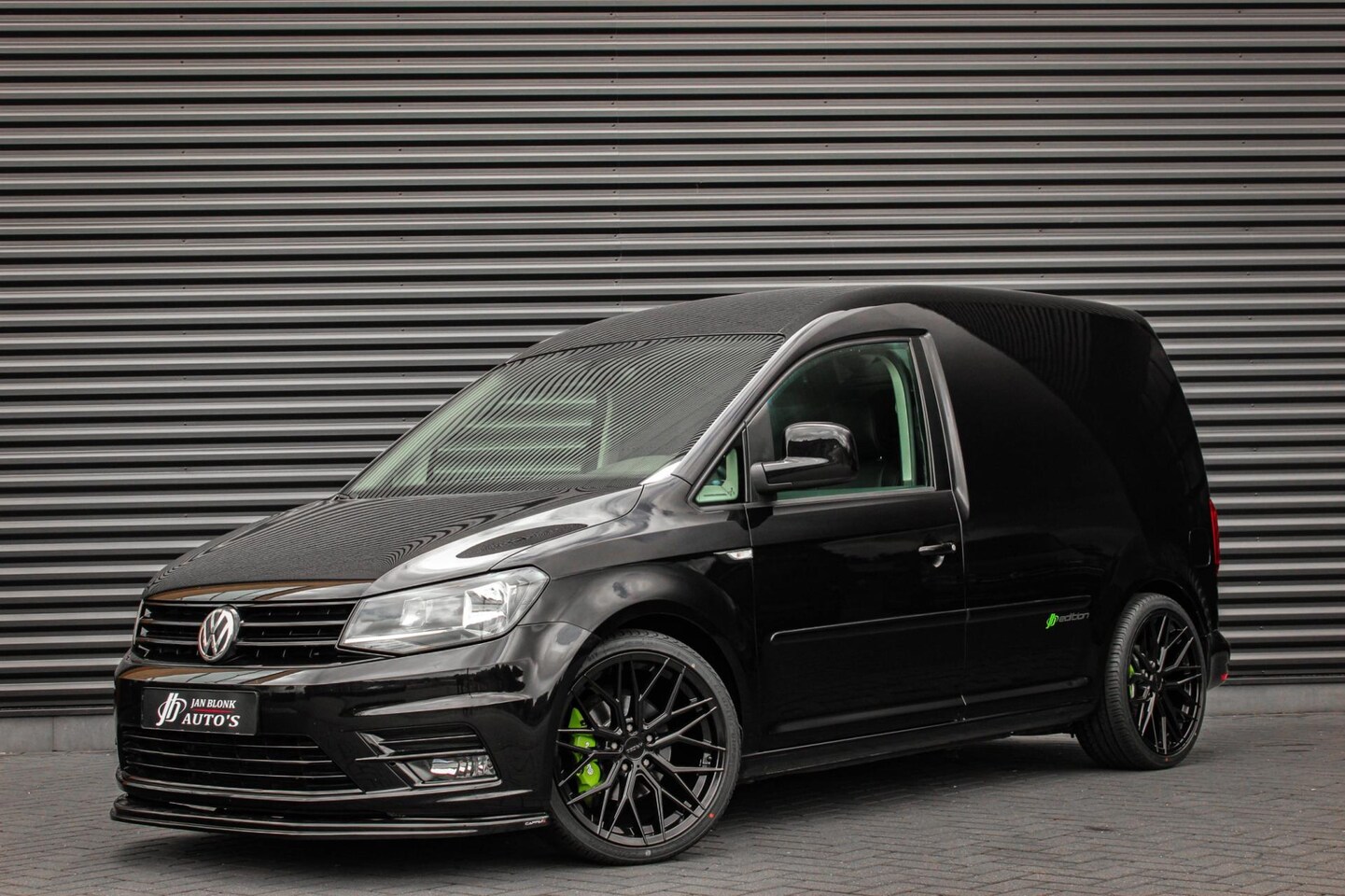 Volkswagen Caddy - 2.0 TDI DSG 187PK BTW VRIJ / MARGE / FULL OPTIONS / NAVIGATIE / VERLAAGD / GREEN-LINE / 88 - AutoWereld.nl