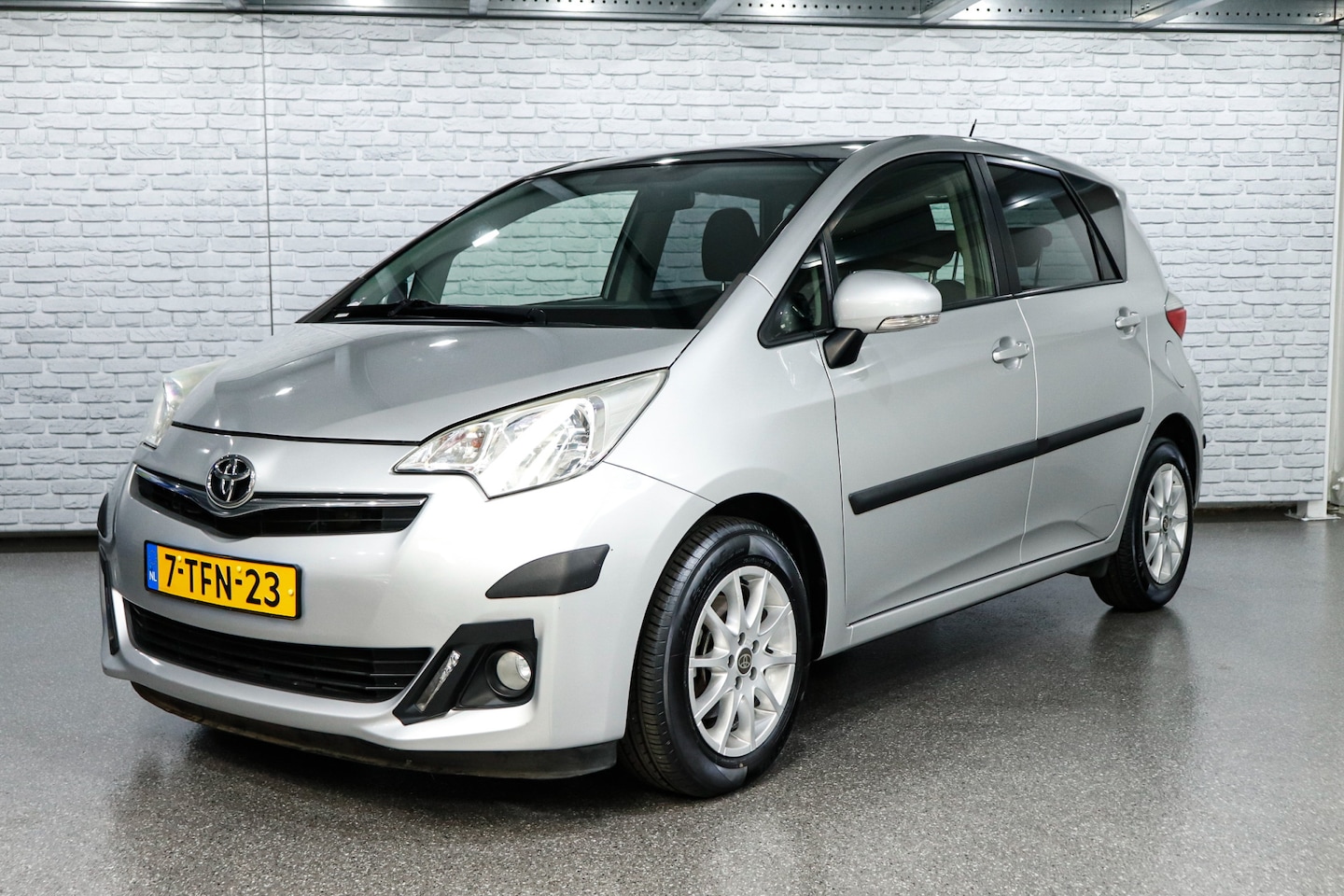 Toyota Verso S - 1.3 VVT-i Aspiration zeer nette wagen! - AutoWereld.nl