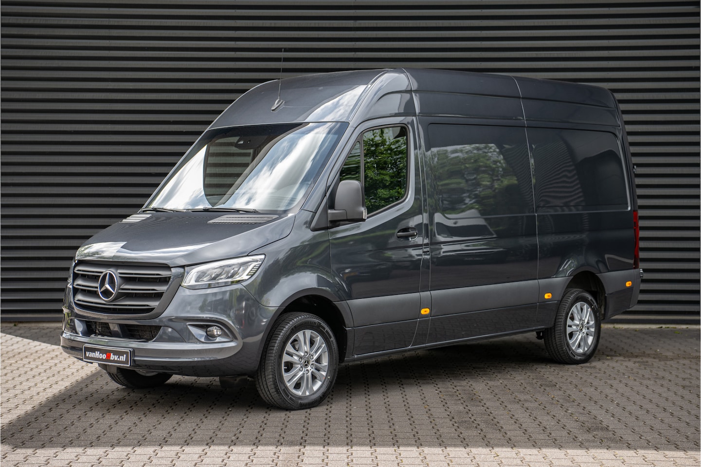 Mercedes-Benz Sprinter - 317 CDI L2H2 RWD 3500kg trek-LED-17''LM-Comfortstoel - AutoWereld.nl