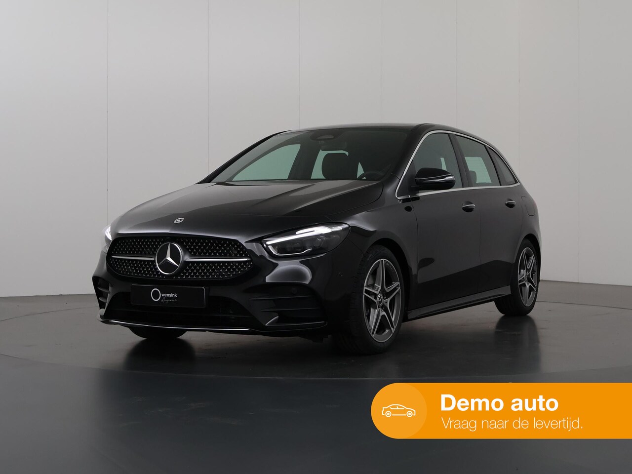 Mercedes-Benz B-klasse - 180 AMG Line Panoramadak | Trekhaak wegklapbaar | Memory Stoelen - AutoWereld.nl
