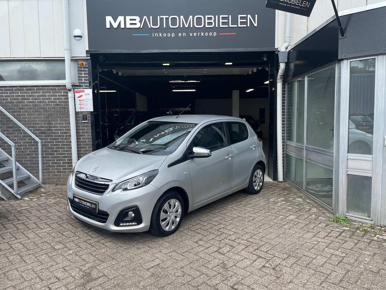 Peugeot 108 - 1.0 VTi Active TopGrijs/Airco/5 Deurs/ 1e eigenaar nl/1 jr APK! - AutoWereld.nl