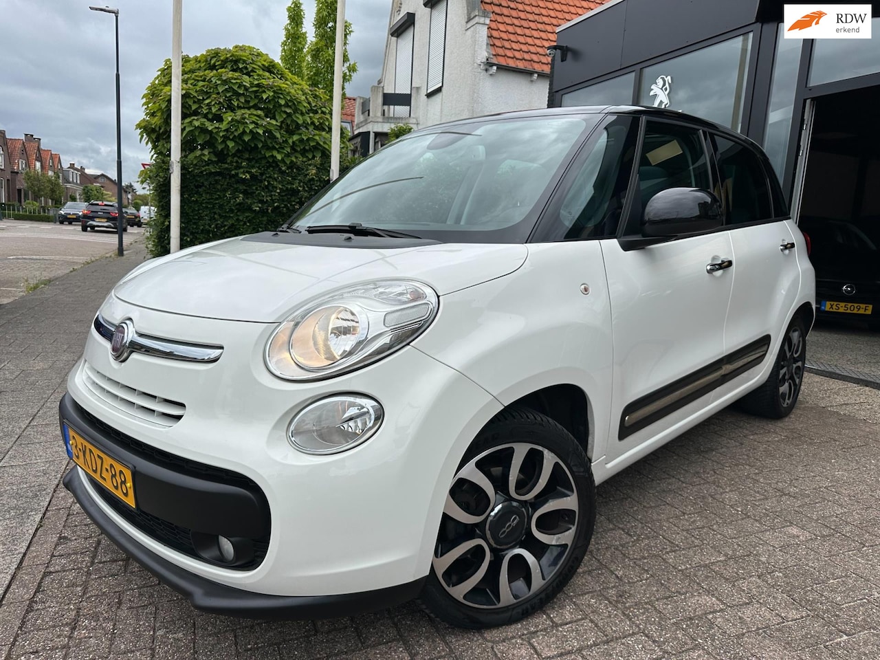 Fiat 500 L - 0.9 TwinAir Easy|Bi-Tone|Pano|Clima - AutoWereld.nl