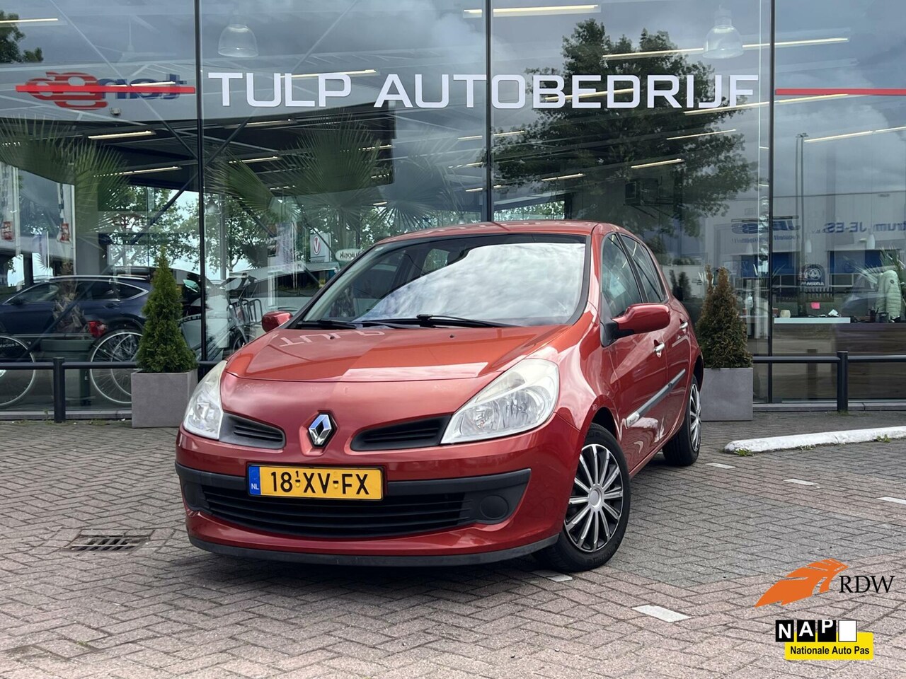 Renault Clio - 1.2-16V Rip Curl 5 deurs Airco Nette staat NAP - AutoWereld.nl