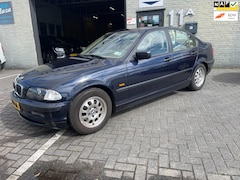 BMW 3-serie - 318i Executive ( VAN EERSTE EIGENAAR )
