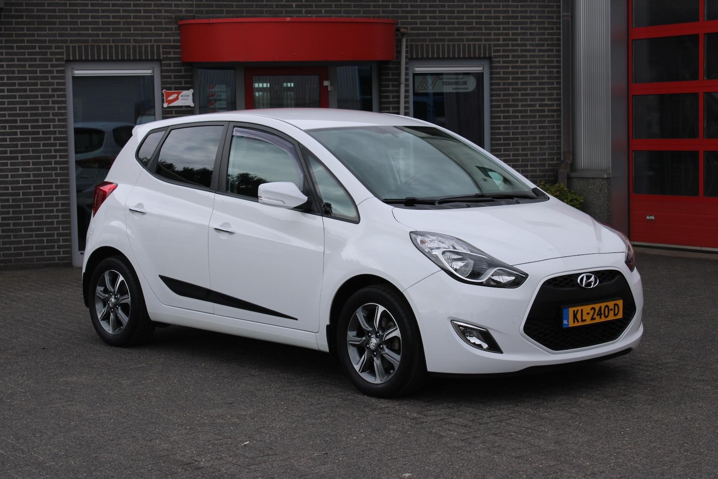 Hyundai ix20 - 1.4i Go! Navi/Camera/NL Auto!! - AutoWereld.nl