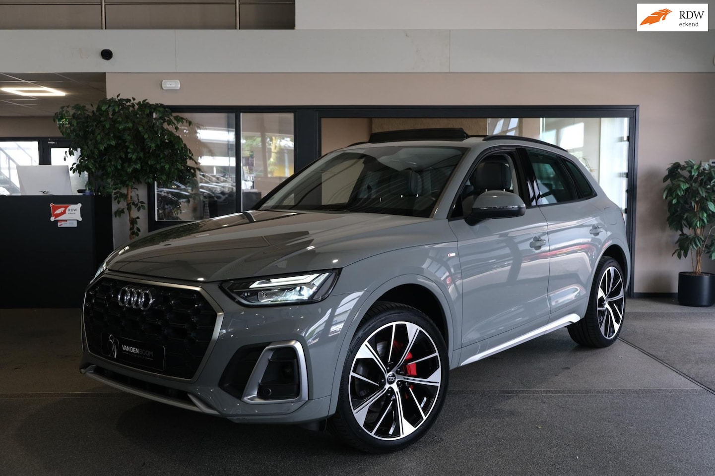 Audi Q5 - 50 TFSI e S-Line Pano Trek Leder Led Cam Acc Pdc - AutoWereld.nl