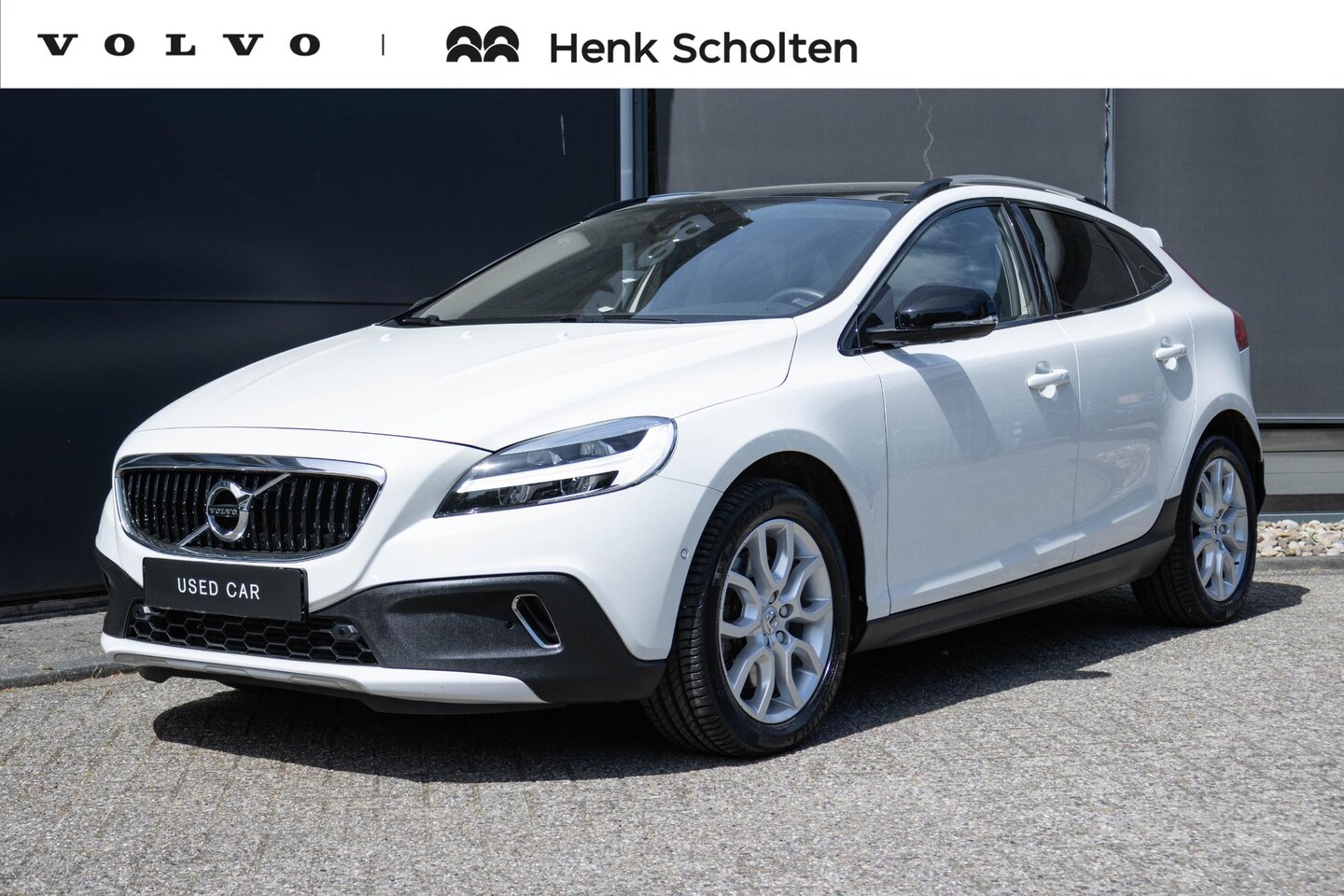 Volvo V40 Cross Country - T3 Automaat Polar+ Luxury Navigatie | Panoramadak | Premium Sound by Harman Kardon | Parke - AutoWereld.nl