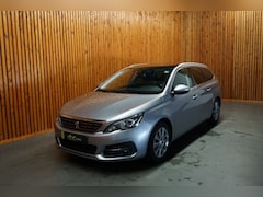 Peugeot 308 - SW 1.2 PURETECH BLUELEASE PREMIUM/ PANODAK