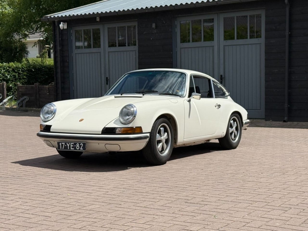 Porsche 911 - 2.4 T Elfenbeinweiß - AutoWereld.nl