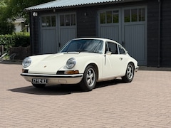 Porsche 911 - 2.4 T Elfenbeinweiß