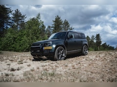 Land Rover Defender - P400E XS
