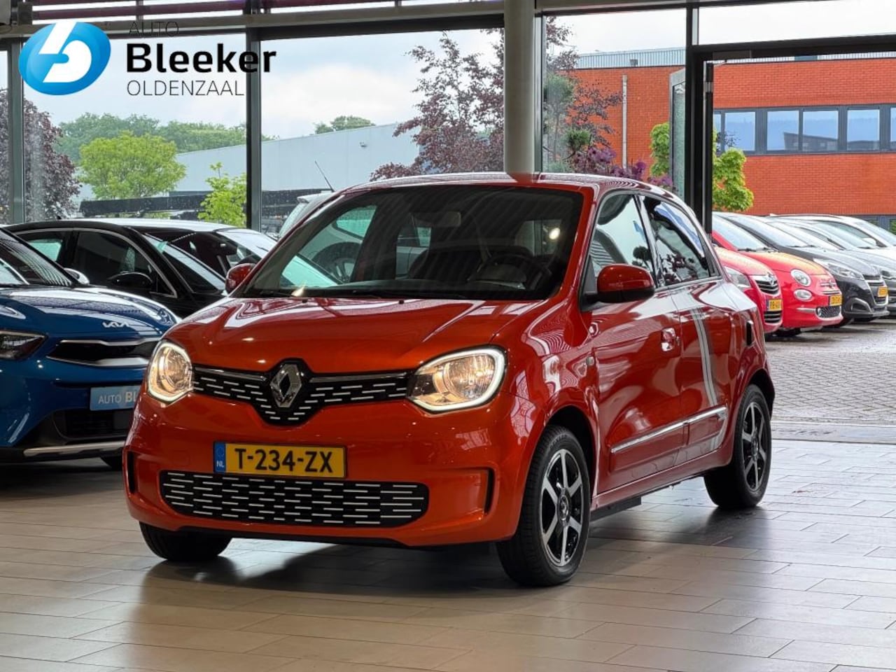Renault Twingo - R80 Serie Limitee V. Airco Stoel verwarmd Cruise Navi Camera - AutoWereld.nl
