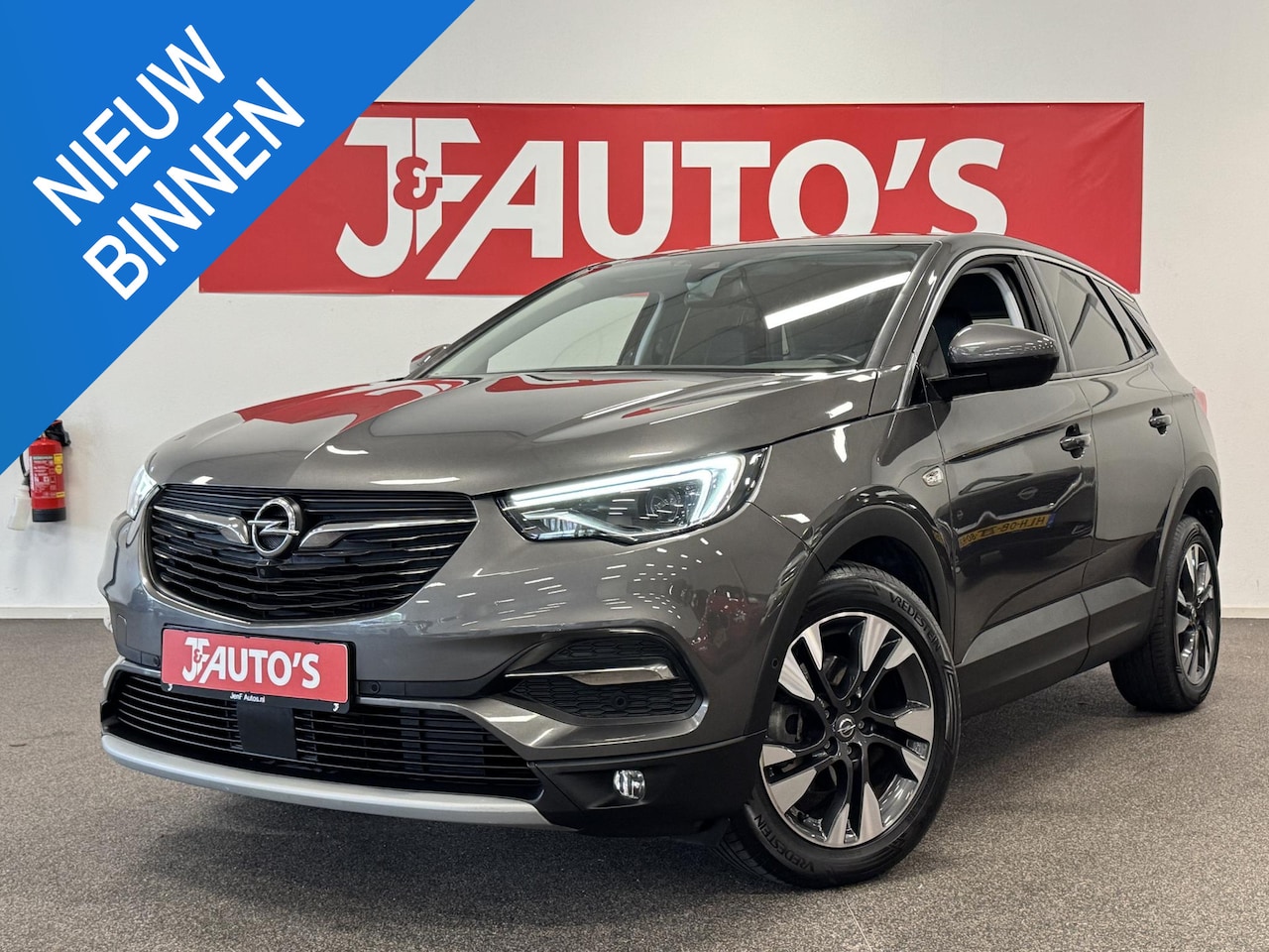 Opel Grandland X - 1.2 Turbo Innovation NAVIGATIE/CAMERA, LEER, CRUISE - AutoWereld.nl