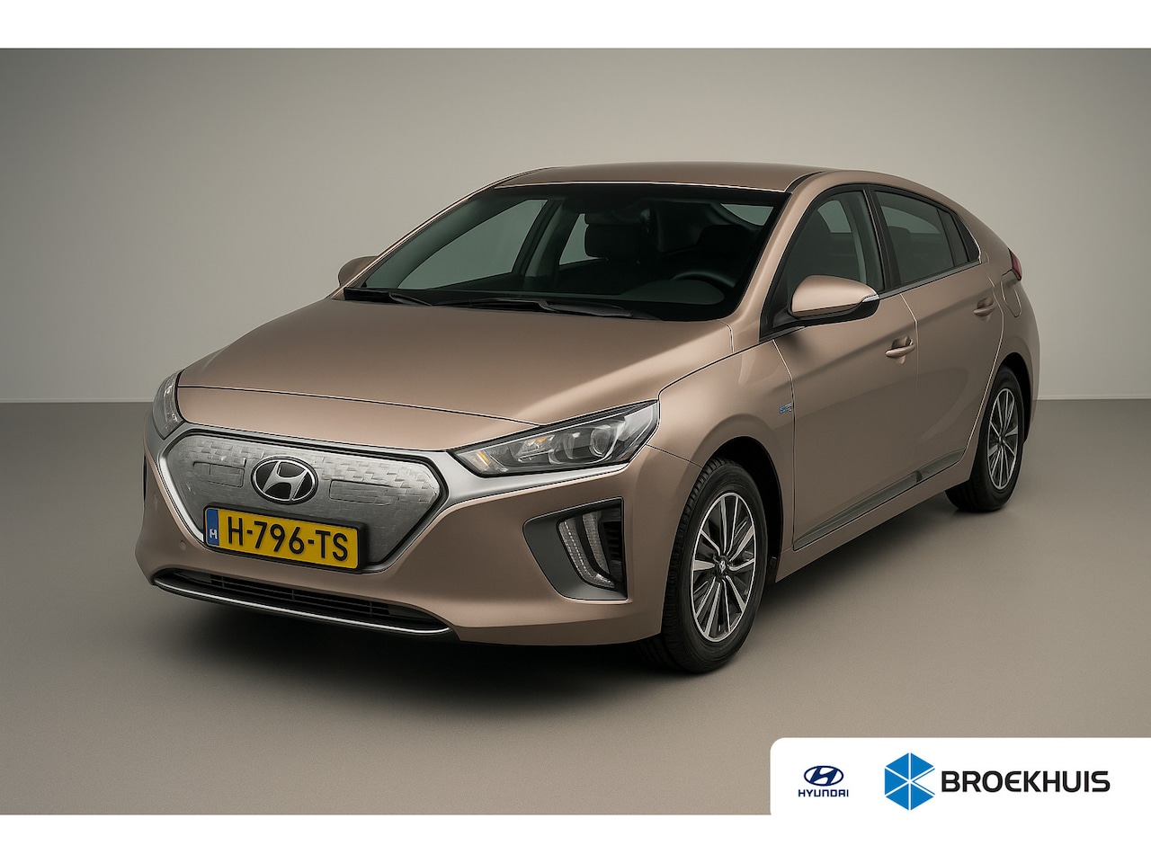 Hyundai IONIQ - Comfort EV 38 kWh |1E EIGENAAR | TREKHAAK | ADAPTIVE CRUISE | CAMERA | CARPLAY | CLIMATE C - AutoWereld.nl