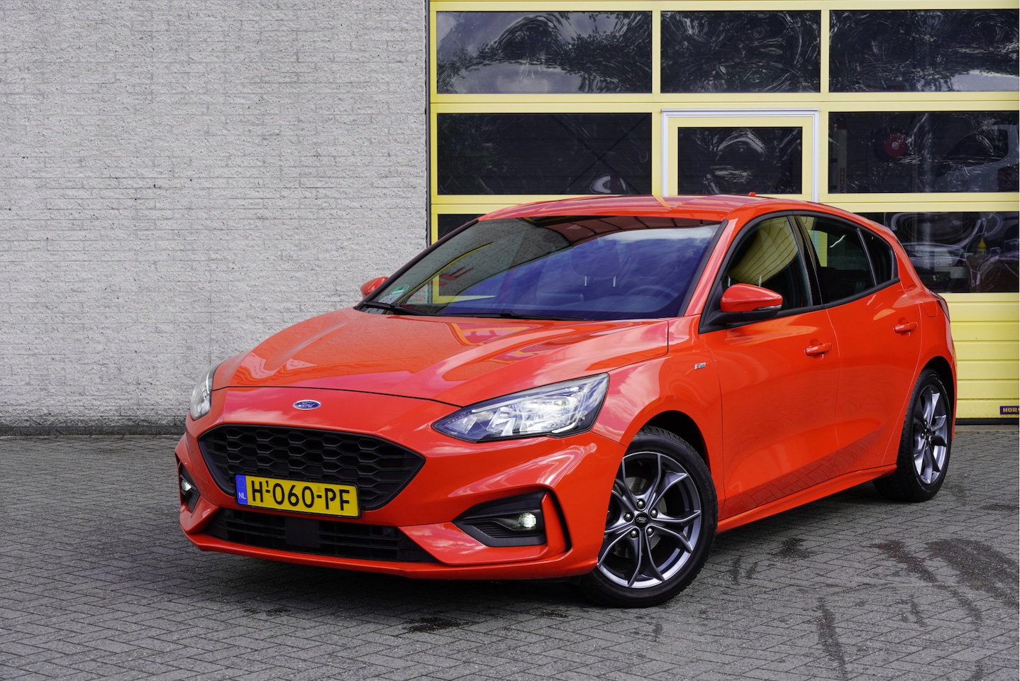 Ford Focus - 1.5 EcoBlue 5drs ST Line Business BJ2020 Lmv 17" | Led | Pdc | Navi | Keyless entry | Verw - AutoWereld.nl