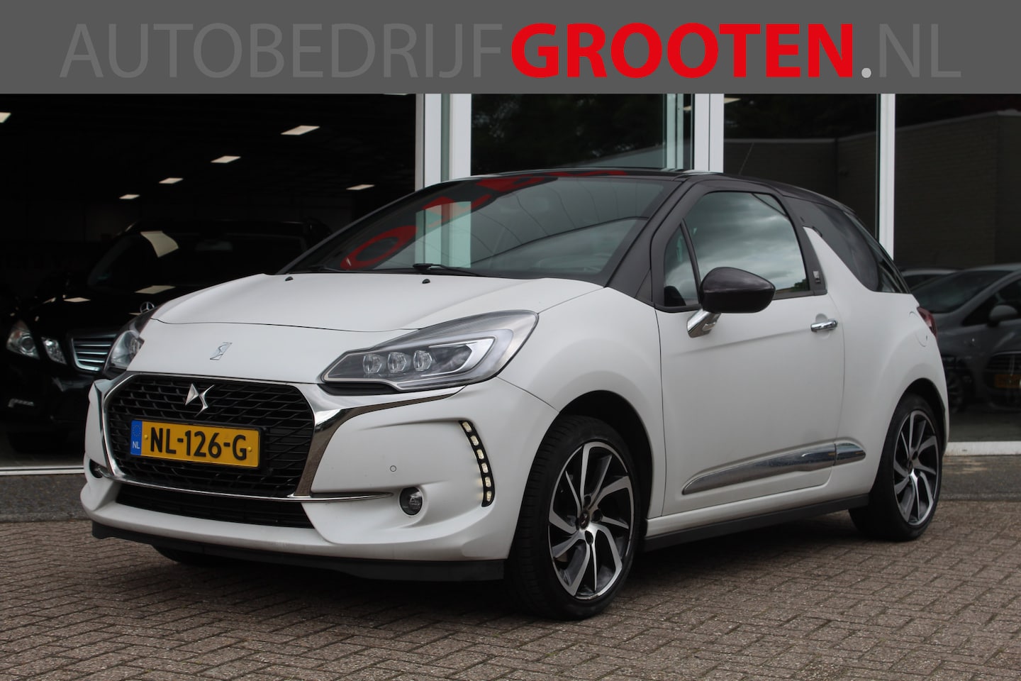 DS 3 - 1.2 PureTech Givenchy Le MakeUp 1.2 PureTech Givenchy Le MakeUp - AutoWereld.nl