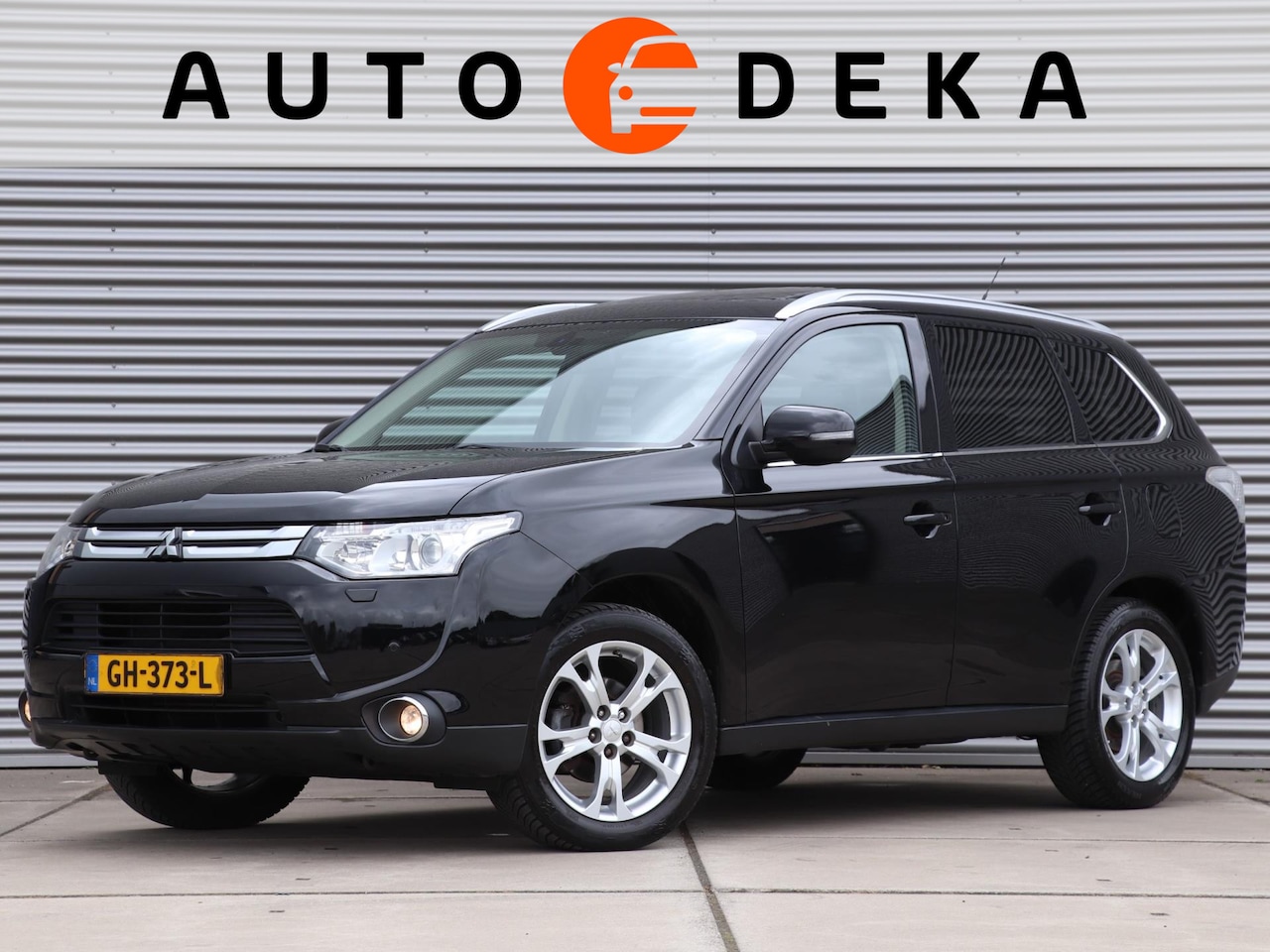 Mitsubishi Outlander - 2.0 Instyle 7 PERS. Automaat *1e Eigenaar*Dealeronderh.* - AutoWereld.nl