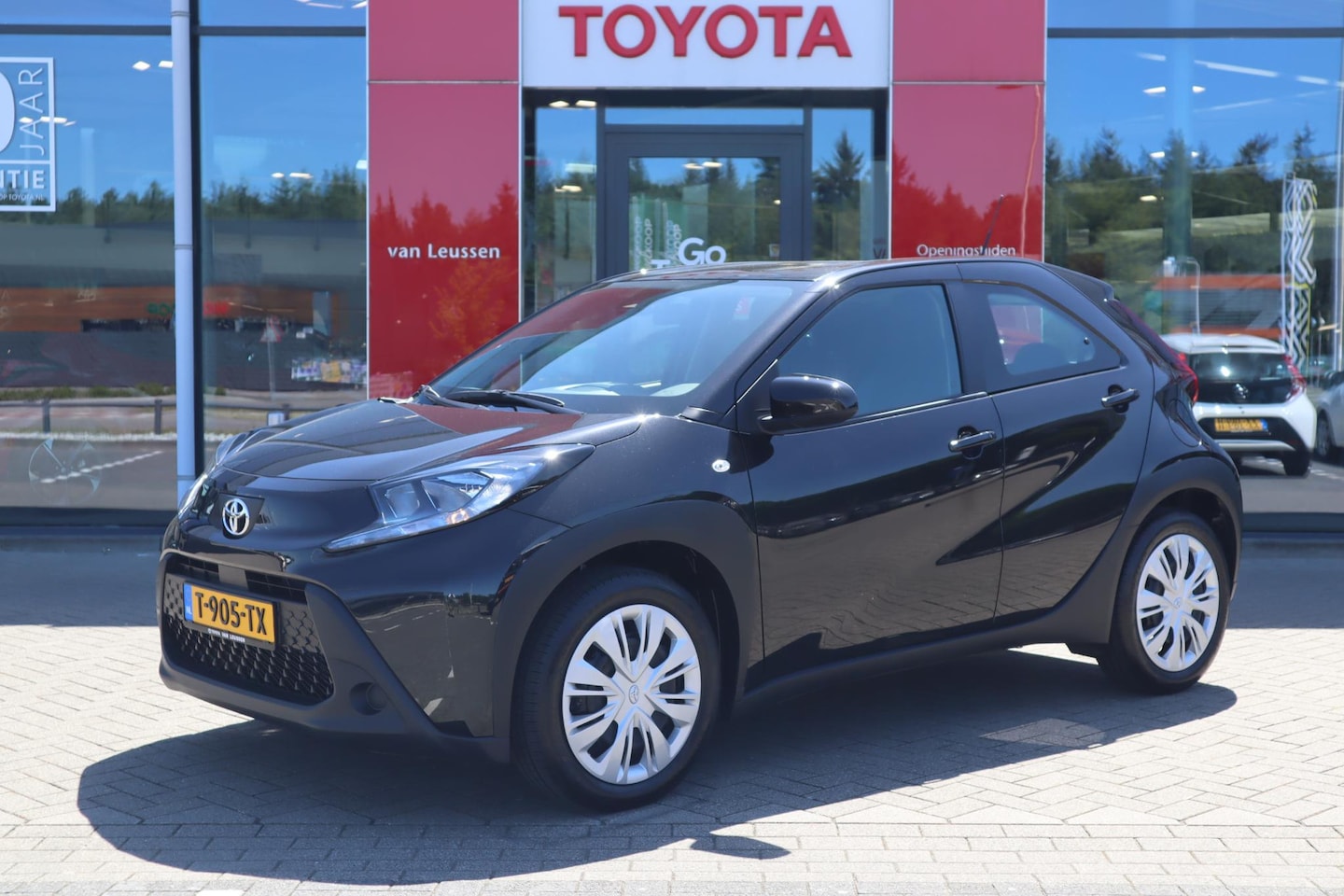 Toyota Aygo X - PLAY AUTOMAAT AD-CRUISE CAMERA APPLE/ANDROID 1e EIGENAAR NL-AUTO - AutoWereld.nl