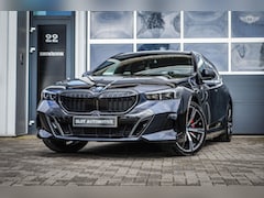 BMW 5-serie Touring - 530e|HIGH EXECUTIVE|PANO|TREKHAAK|HUD|360
